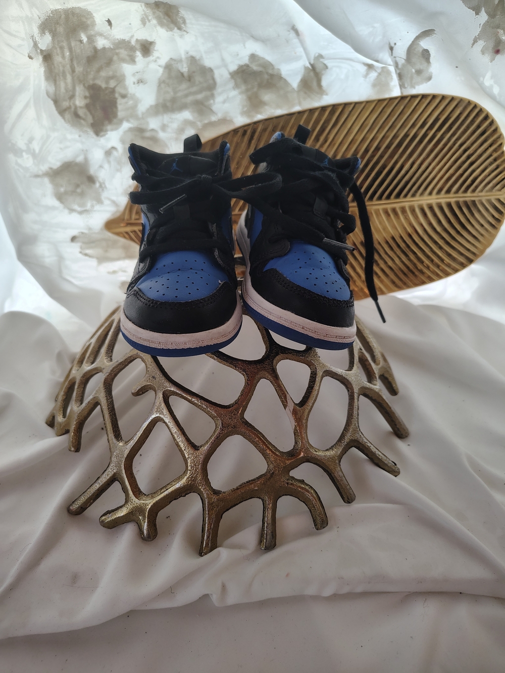 Kids Blue and Black High-Top Sneakers 9c